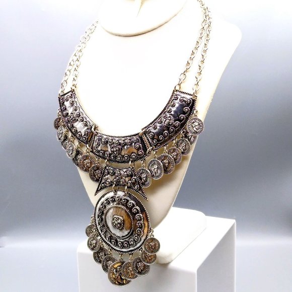 Vintage Dramatic Bib Statement Necklace, Tribal Medallion in Silver Tone - Picture 4 of 5